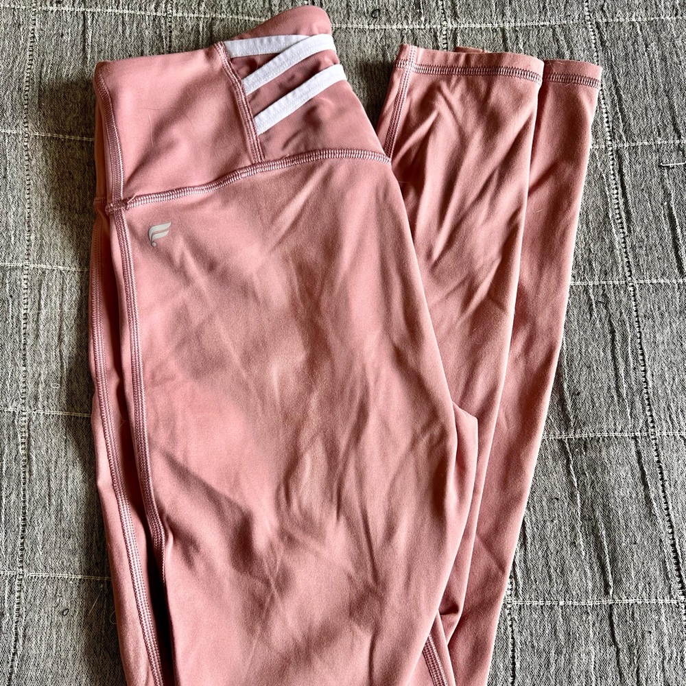 Fabletics leggings - trinity pocket leggings in pink
